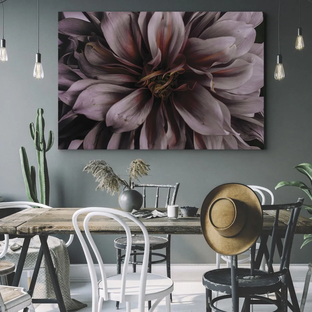 Impression sur toile - Image sur toile - Gros plan d'une grande fleur aux couleurs subtiles - 70x50cm - Un coeur fleuri - Décoration murale moderne pour le salon et la chambre ARTTOR