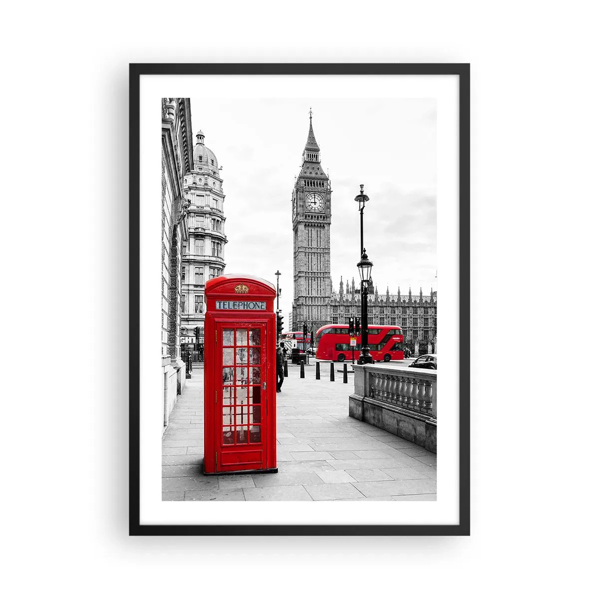 Affiche dans un cadre noir - Poster - Une cabine téléphonique rouge avec Big Ben et un bus en arrière-plan. - 50x70cm - Sans aucun doute Londres - Décoration murale moderne pour le salon et la chambre ARTTOR
