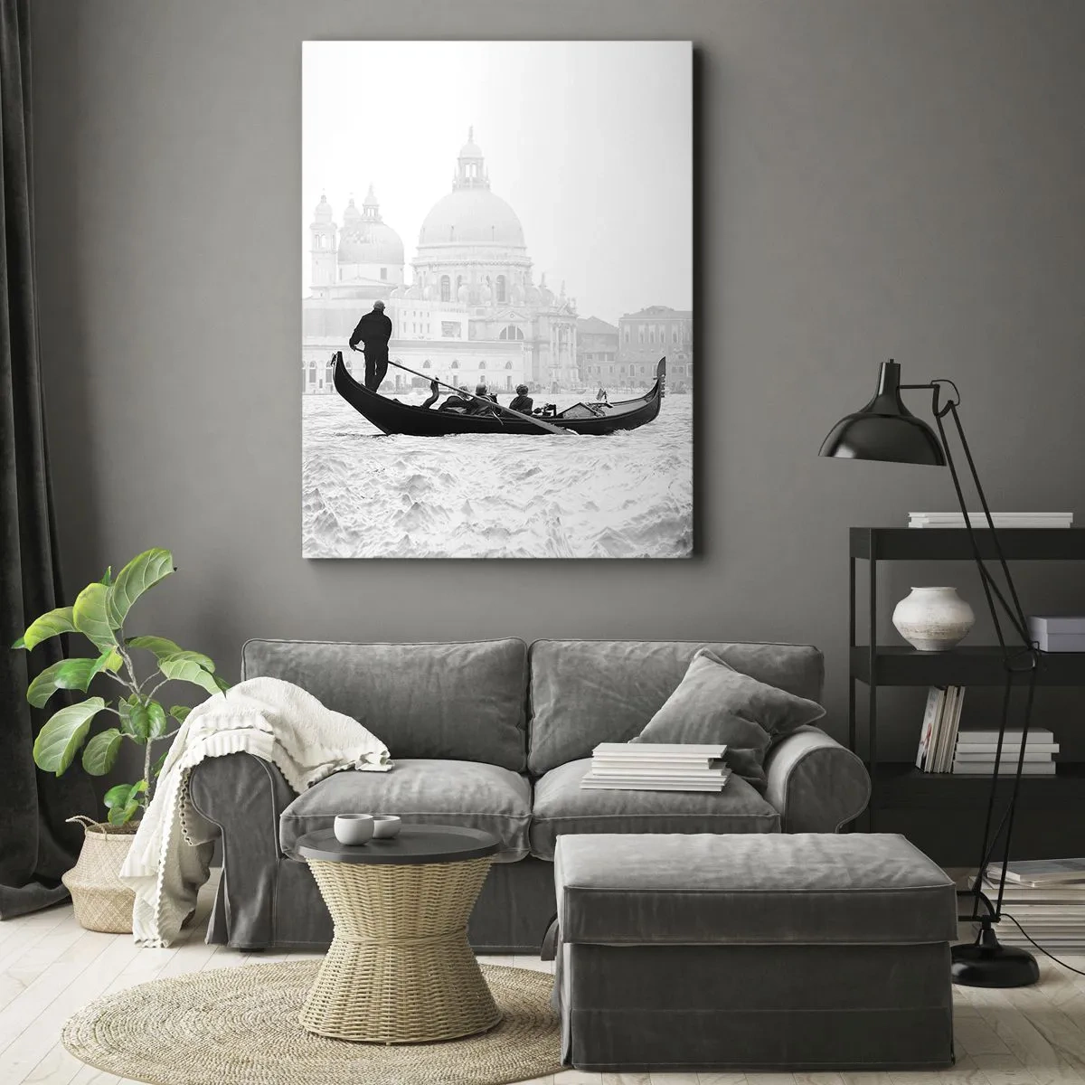 Impression sur toile - Image sur toile - Une gondole avec la basilique en arrière-plan en noir et blanc - 80x120cm - Voyage aux sources de la beauté - Décoration murale moderne pour le salon et la chambre ARTTOR