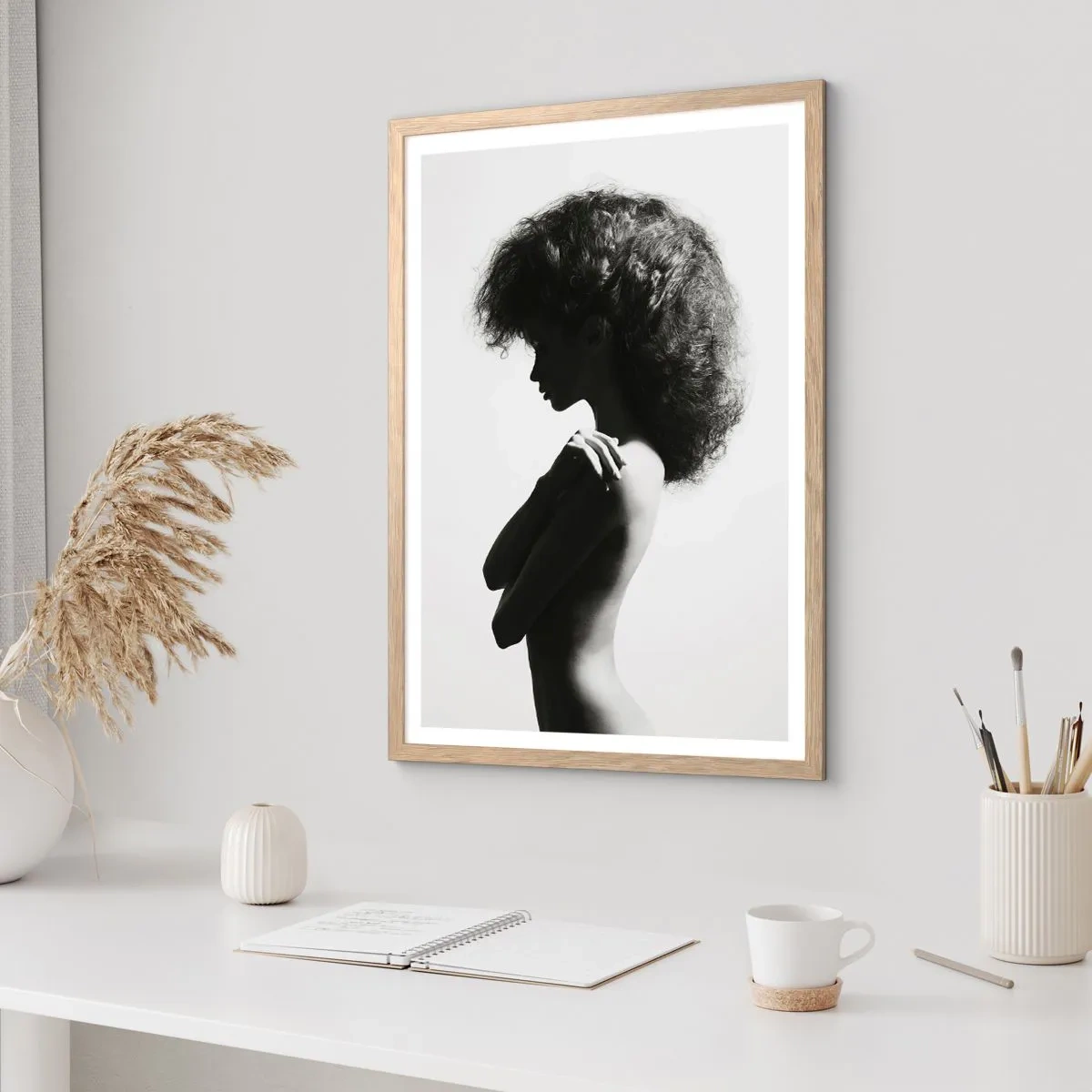 Affiche dans un chêne clair - Poster - Comme une fleur au bout d'une fine tige - 70x100 cm