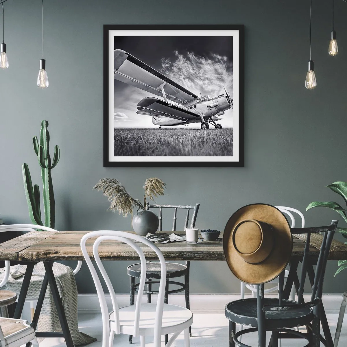 Affiche dans un cadre noir - Poster - Le pèlerin ailé - 50x50 cm