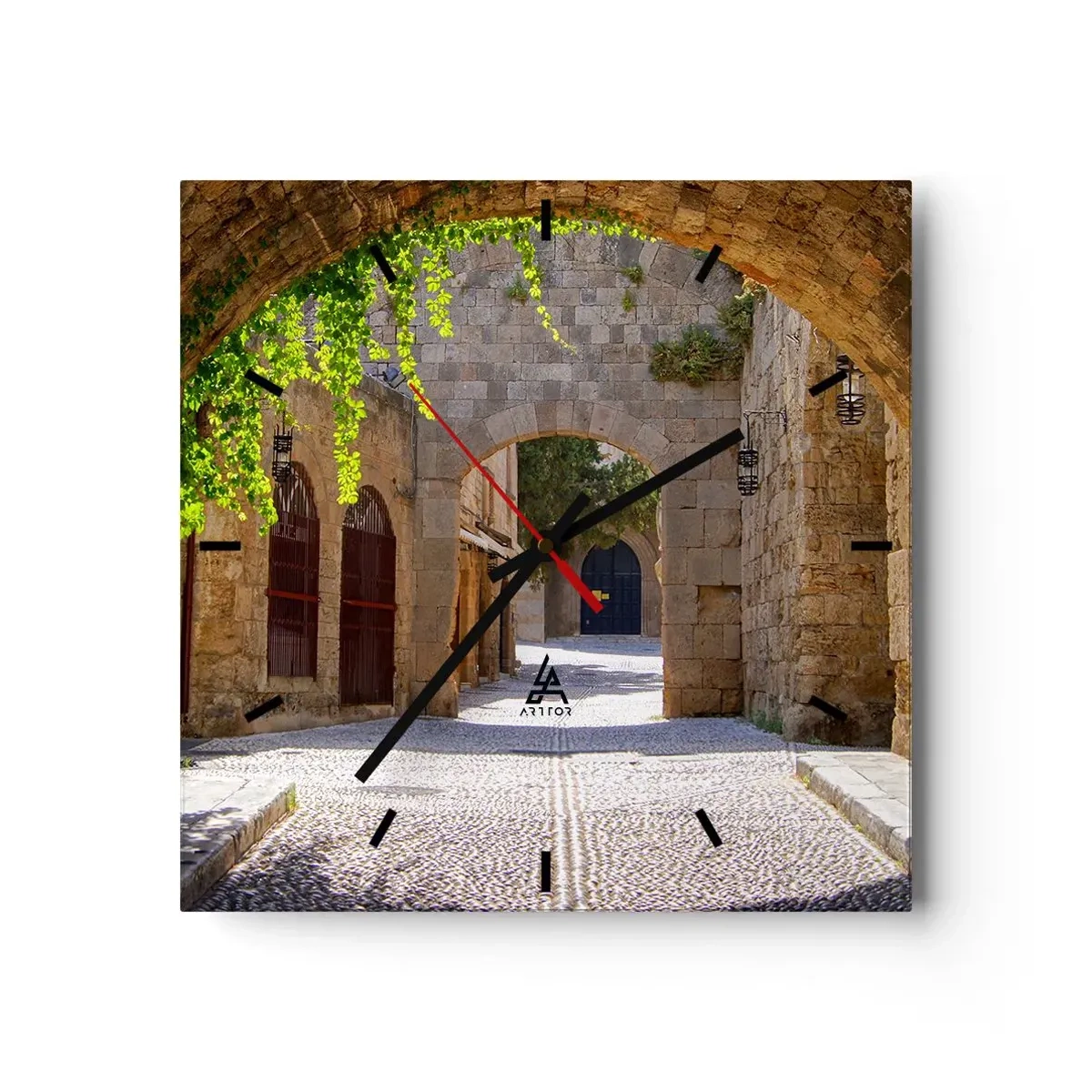 Horloge murale - Pendule murale - Arches en pierre et rues pavées de style médiéval - 30x30cm - Le cortège apparaîtra bientôt - Décoration murale moderne pour le salon et la chambre ARTTOR