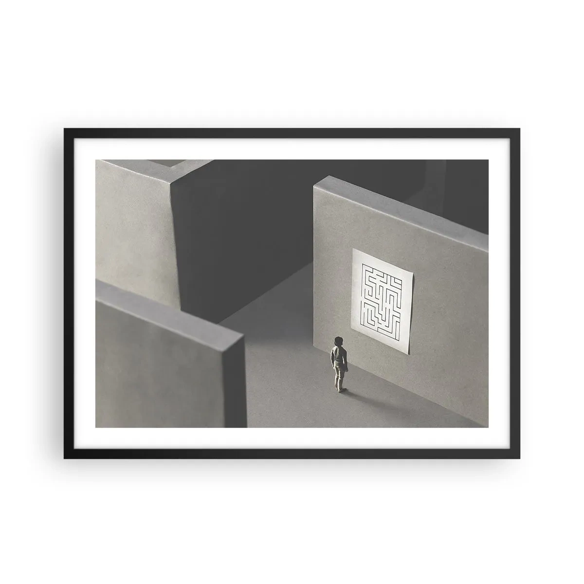 Affiche dans un cadre noir - Poster - Une figure dans un labyrinthe regardant une carte suspendue - 70x50cm - Mais où suis-je? - Décoration murale moderne pour le salon et la chambre ARTTOR