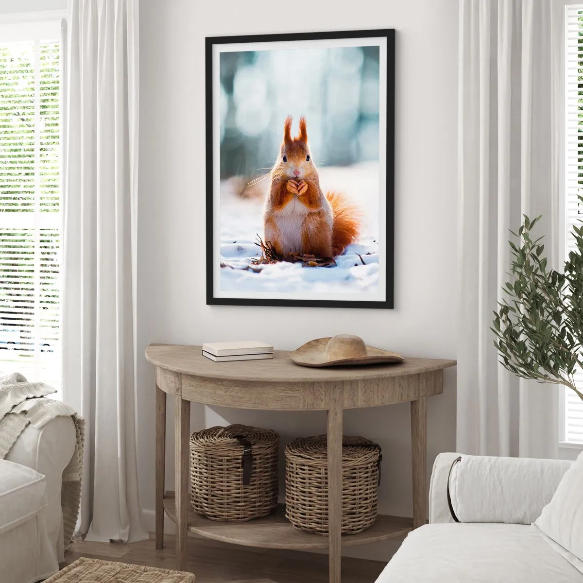 Affiche dans un cadre noir - Poster - Écureuil dans la neige dans la forêt d'hiver - 50x70cm - Qu'est ce que tu regardes comme ça? - Décoration murale moderne pour le salon et la chambre ARTTOR