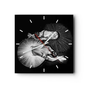Horloge murale - Pendule murale - Une image en noir et blanc de deux ballerines dans une pose dynamique. - 30x30cm - Jin et jang – équilibre idéal - Décoration murale moderne pour le salon et la chambre ARTTOR