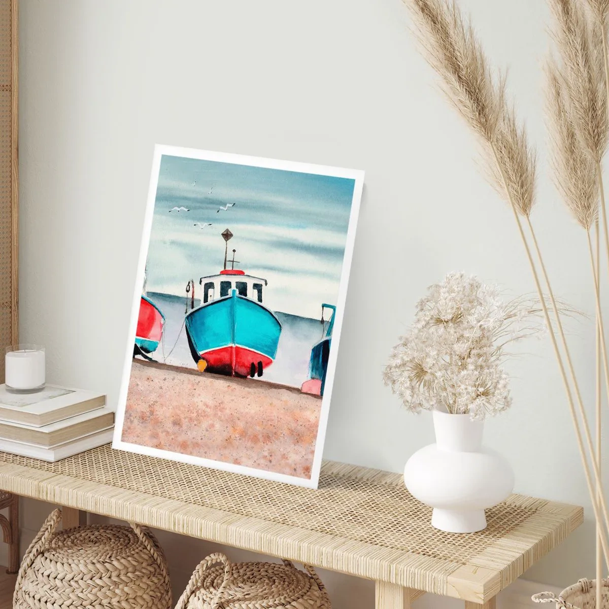 Affiche - Poster - Bateaux de pêche bleus peints sur le rivage - 50x70cm - Prêt pour la pêche - Décoration murale moderne pour le salon et la chambre ARTTOR