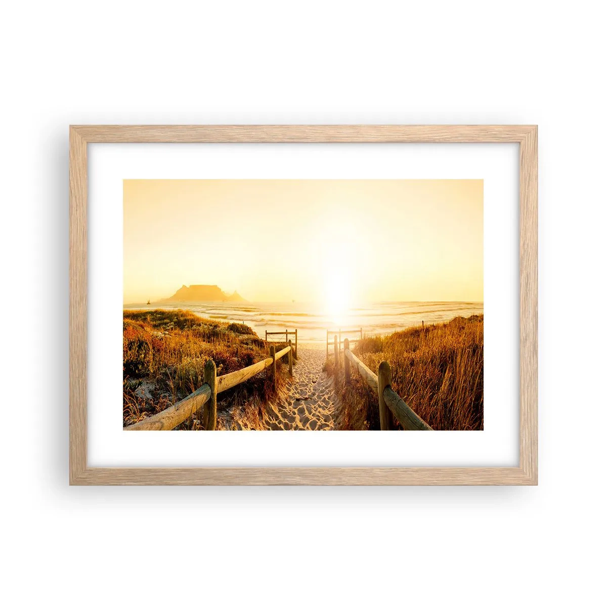 Affiche dans un chêne clair - Poster - A travers la dune, vers le soleil - 40x30 cm