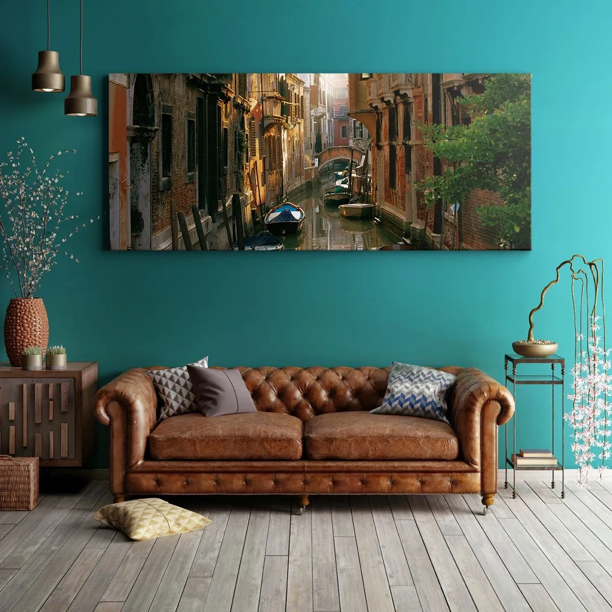 Impression sur toile - Image sur toile - Un canal pittoresque à Venise avec des bateaux et un pont - 160x50cm - Dans une ruelle vénitienne - Décoration murale moderne pour le salon et la chambre ARTTOR