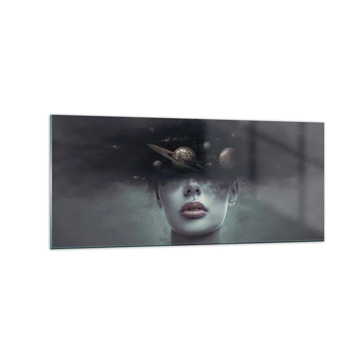 Impression sur verre - Image sur verre - Un visage de femme avec un motif de planète et d'espace en arrière-plan - 120x50cm - Et les planètes deviennent folles... - Décoration murale moderne pour le salon et la chambre ARTTOR