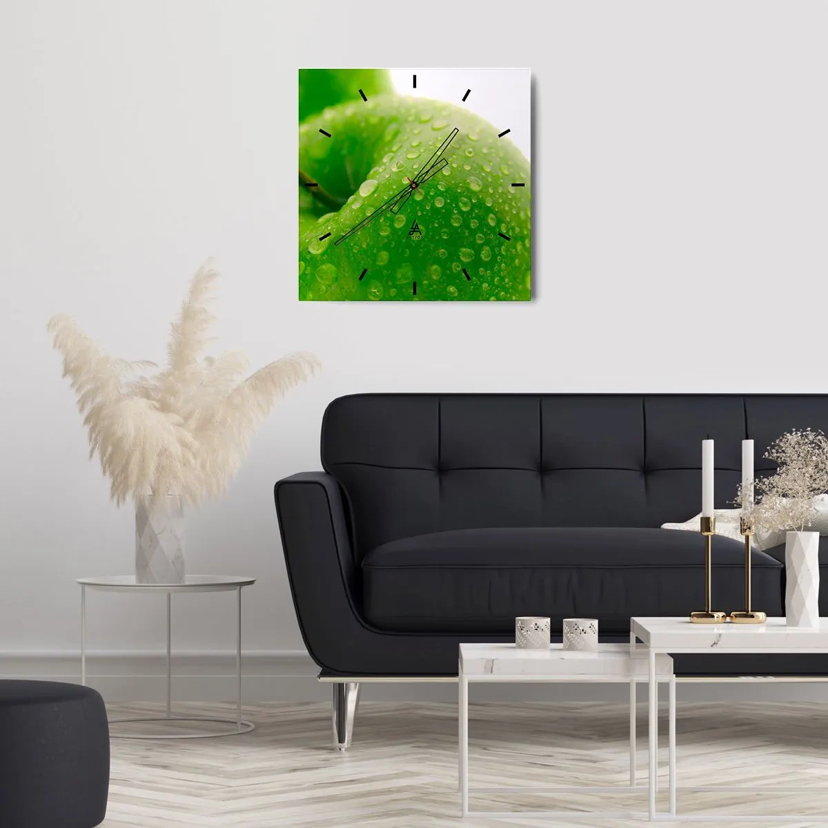 Horloge murale - Pendule murale - Gros plan d'une pomme verte avec des gouttes d'eau - 30x30cm - Fraîcheur de verdure fraîche - Décoration murale moderne pour le salon et la chambre ARTTOR