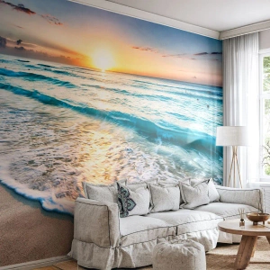 Papier Peint Photo Premium Sand - Bord de mer au lever du soleil avec des vagues douces - 100x70cm - Une vue qui en vaut la peine - Décoration murale moderne pour le salon et la chambre ARTTOR