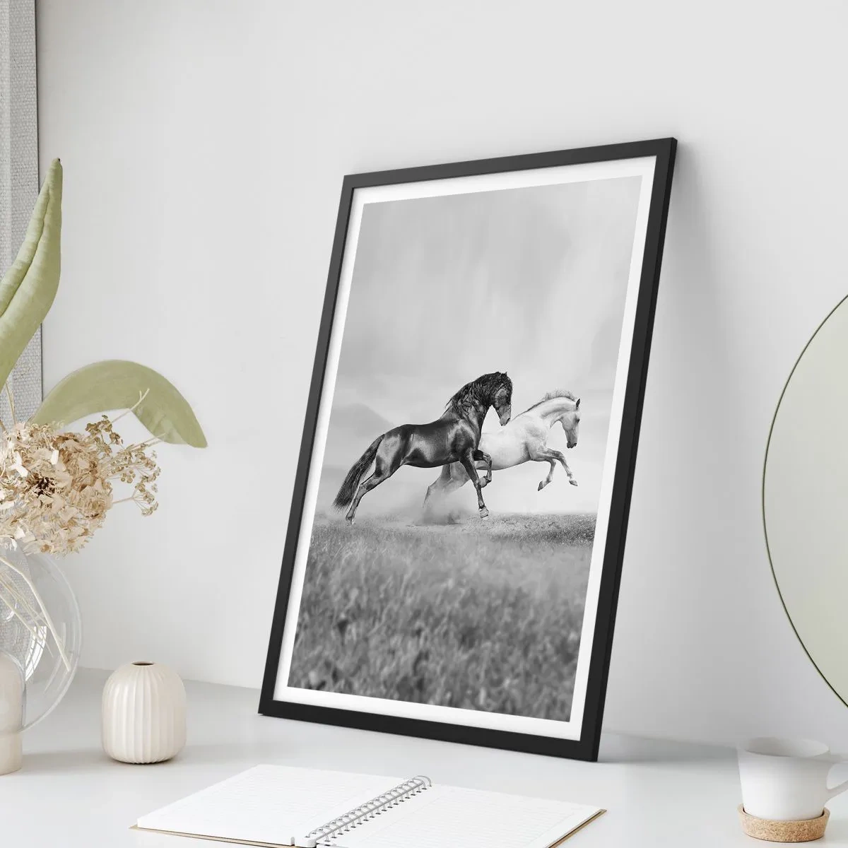 Affiche dans un cadre noir - Poster - Anges et démons - 61x91 cm