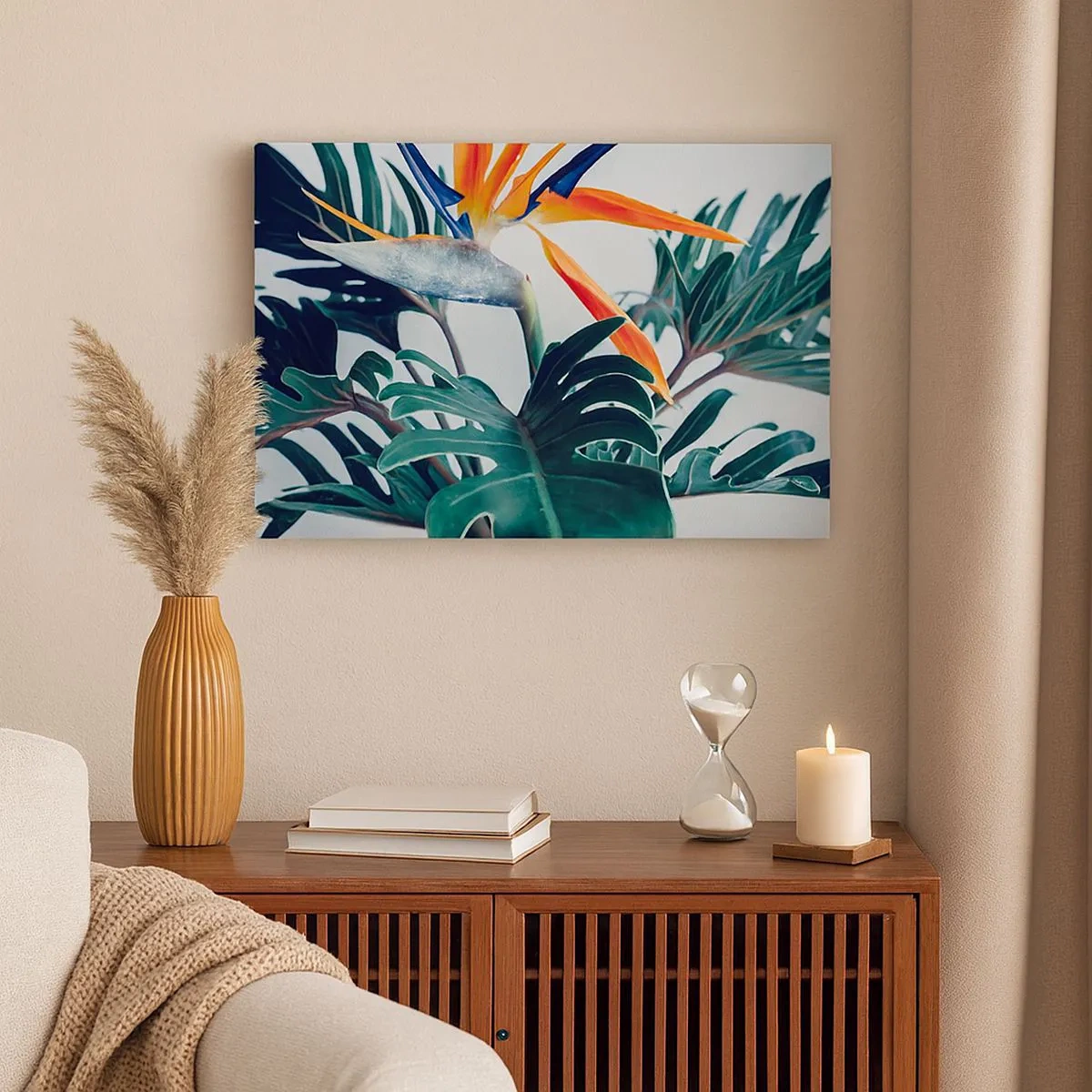 Impression sur toile - Image sur toile - Fleur de Strelitzia entourée de feuilles sous une lumière vive - 70x50cm - Le buisson oiseaux - Décoration murale moderne pour le salon et la chambre ARTTOR