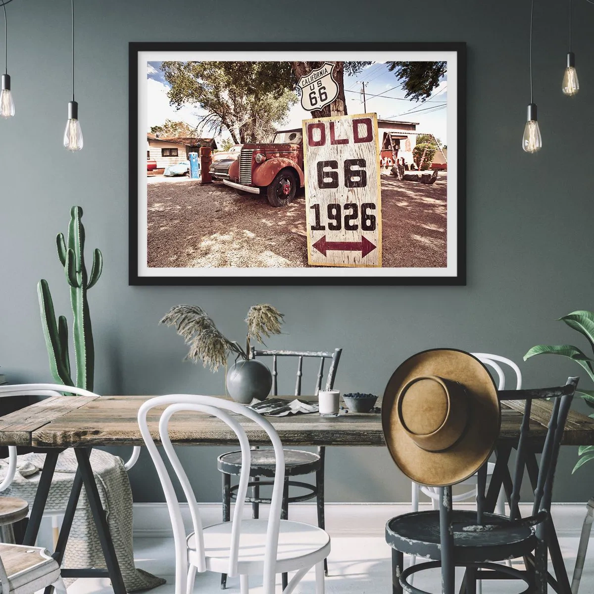 Affiche dans un cadre noir - Poster - Voiture rétro et panneau Route 66 dans un cadre rustique - 70x50cm - La légende de la province américaine - Décoration murale moderne pour le salon et la chambre ARTTOR