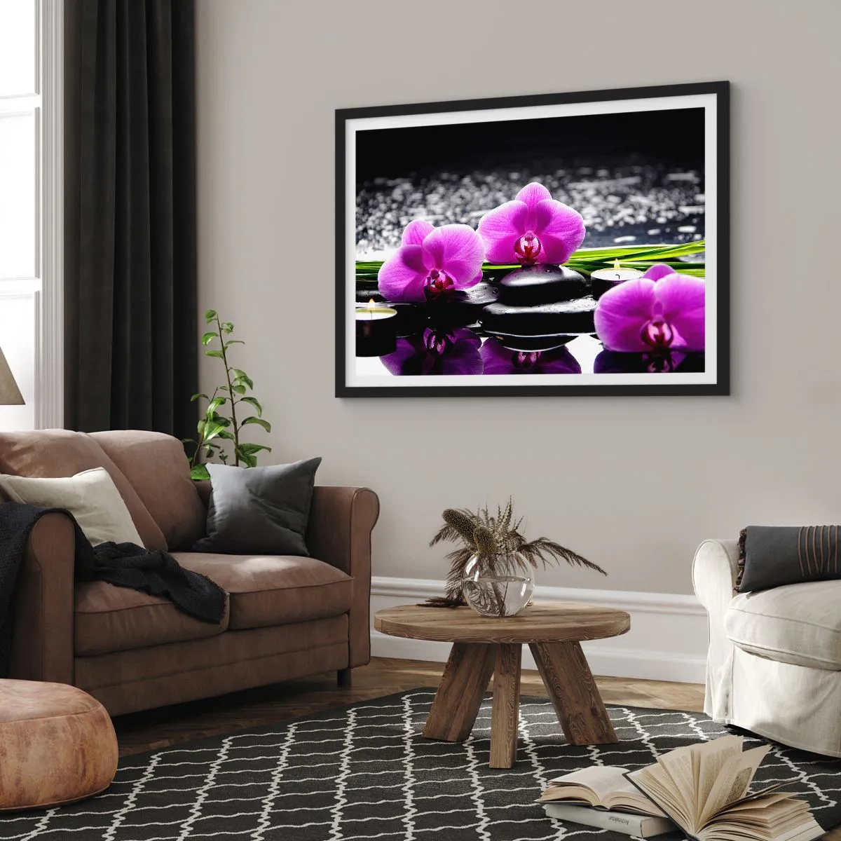 Affiche dans un cadre noir - Poster - Orchidées violettes sur fond de pierres et de bougies dans un cadre relaxant - 100x70cm - Se noyer dans la paix et la tranquillité - Décoration murale moderne pour le salon et la chambre ARTTOR