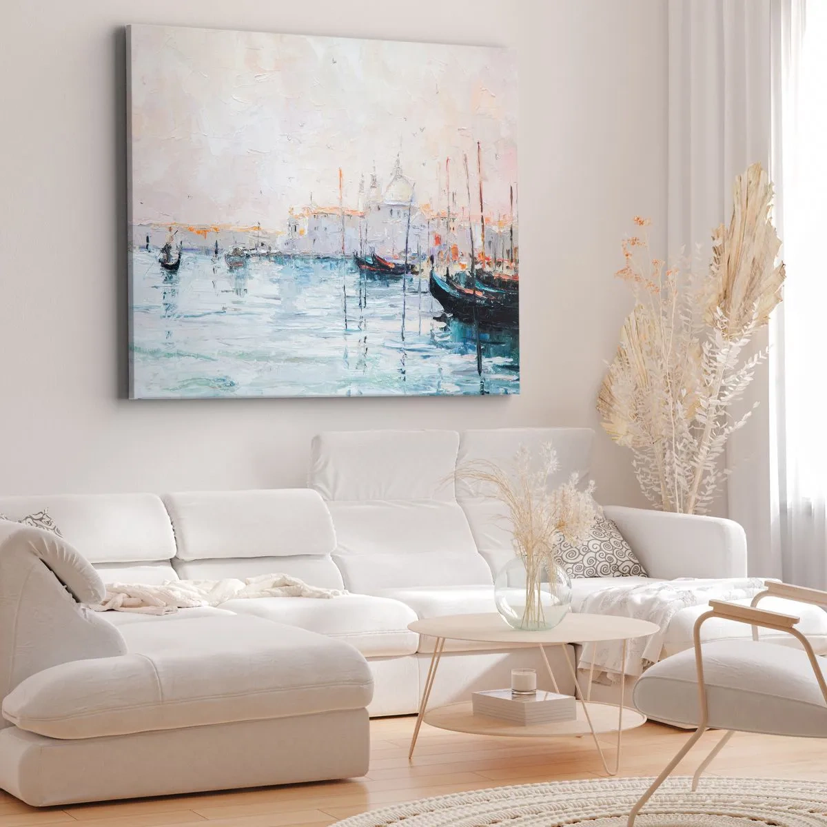 Impression sur toile - Image sur toile - Vue pittoresque des canaux avec des bateaux aux couleurs pastel - 70x50cm - Derrière l'eau, derrière le brouillard - Décoration murale moderne pour le salon et la chambre ARTTOR