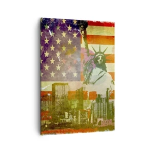 Impression sur toile - Image sur toile - La Statue de la Liberté avec en toile de fond le drapeau américain et les toits de la ville - 50x70cm - Vive l'Amérique! - Décoration murale moderne pour le salon et la chambre ARTTOR
