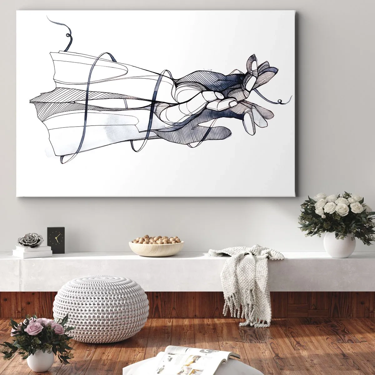 Impression sur toile - Image sur toile - Un dessin subtil d'une main avec une fleur délicate - 70x50cm - Étude du touché - Décoration murale moderne pour le salon et la chambre ARTTOR