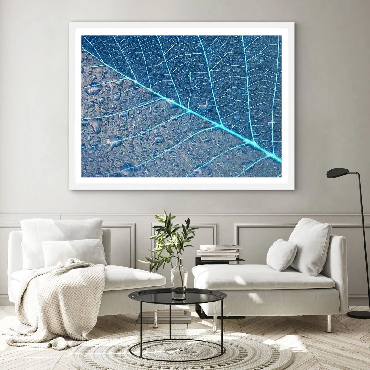 Affiche dans un cadre blanc - Poster - La vie en bleu - 100x70 cm