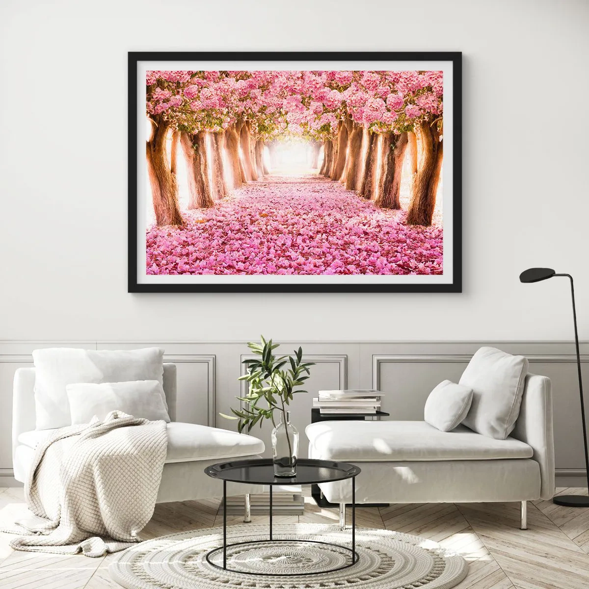 Affiche dans un cadre noir - Poster - Une avenue d'arbres fleuris aux tons roses - 70x50cm - La route du paradis - Décoration murale moderne pour le salon et la chambre ARTTOR