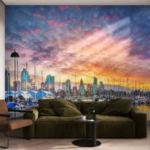 Papier Peint Photo Premium Sand - Marina avec yachts sur fond de ville au coucher du soleil - 100x70cm - La cité aux mille marins - Décoration murale moderne pour le salon et la chambre ARTTOR