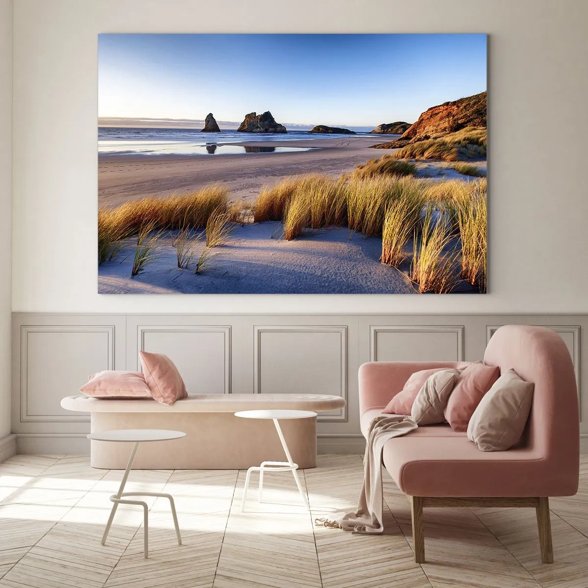 Impression sur verre - Image sur verre - Une plage à l'aube avec de l'herbe et des rochers en arrière-plan et une mer calme - 70x50cm - Pour les chercheurs de paix - Décoration murale moderne pour le salon et la chambre ARTTOR