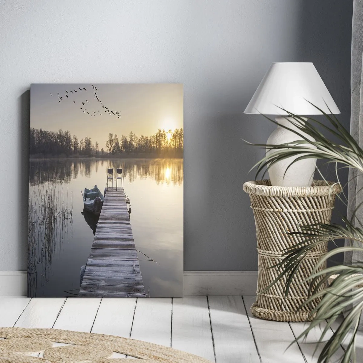 Impression sur toile - Image sur toile - Une jetée au bord du lac le matin avec un bateau et des chaises - 70x100cm - Je reviendrai - Décoration murale moderne pour le salon et la chambre ARTTOR