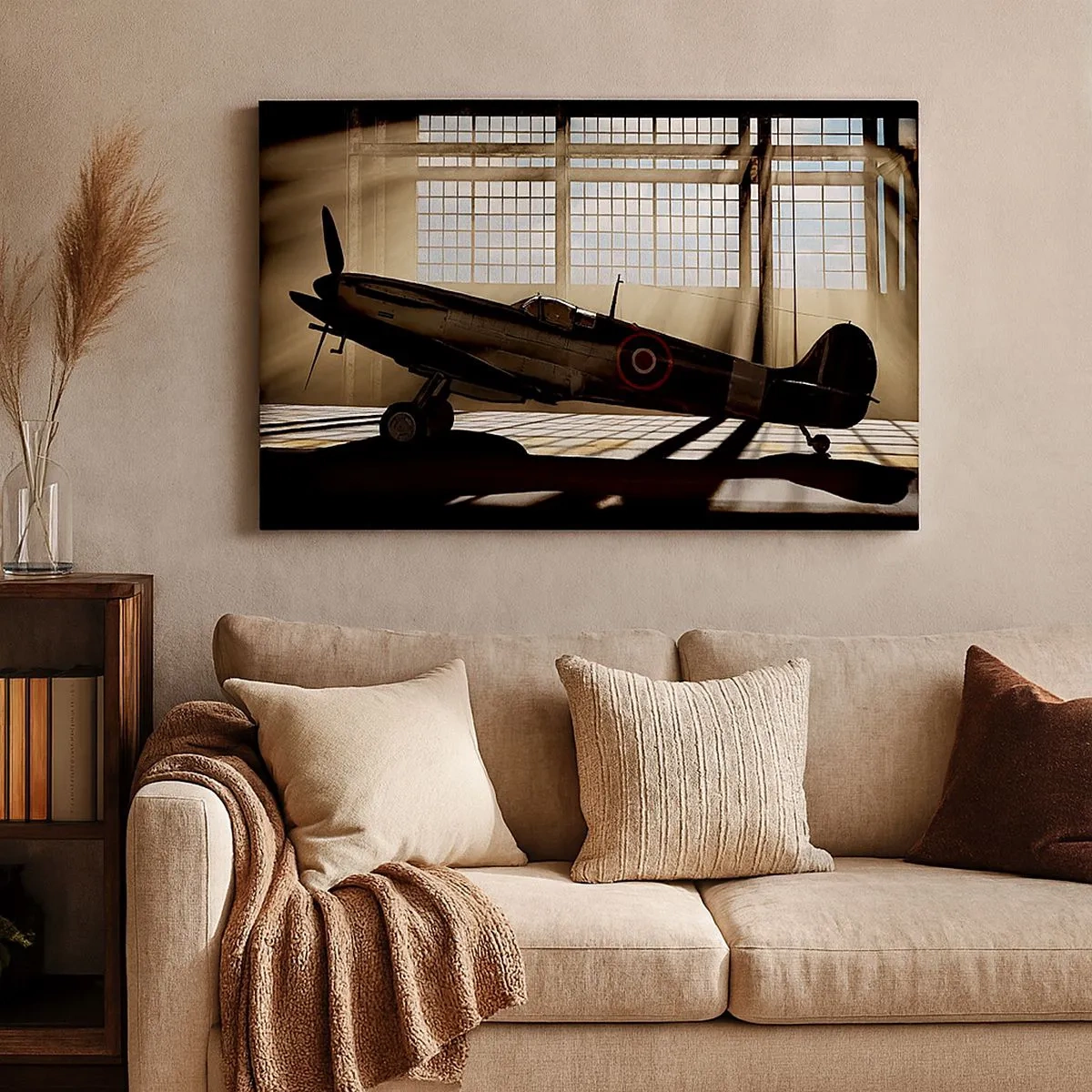 Impression sur toile - Image sur toile - Un avion historique dans un hangar éclairé par la lumière du soleil - 70x50cm - Le repos du guerrier - Décoration murale moderne pour le salon et la chambre ARTTOR