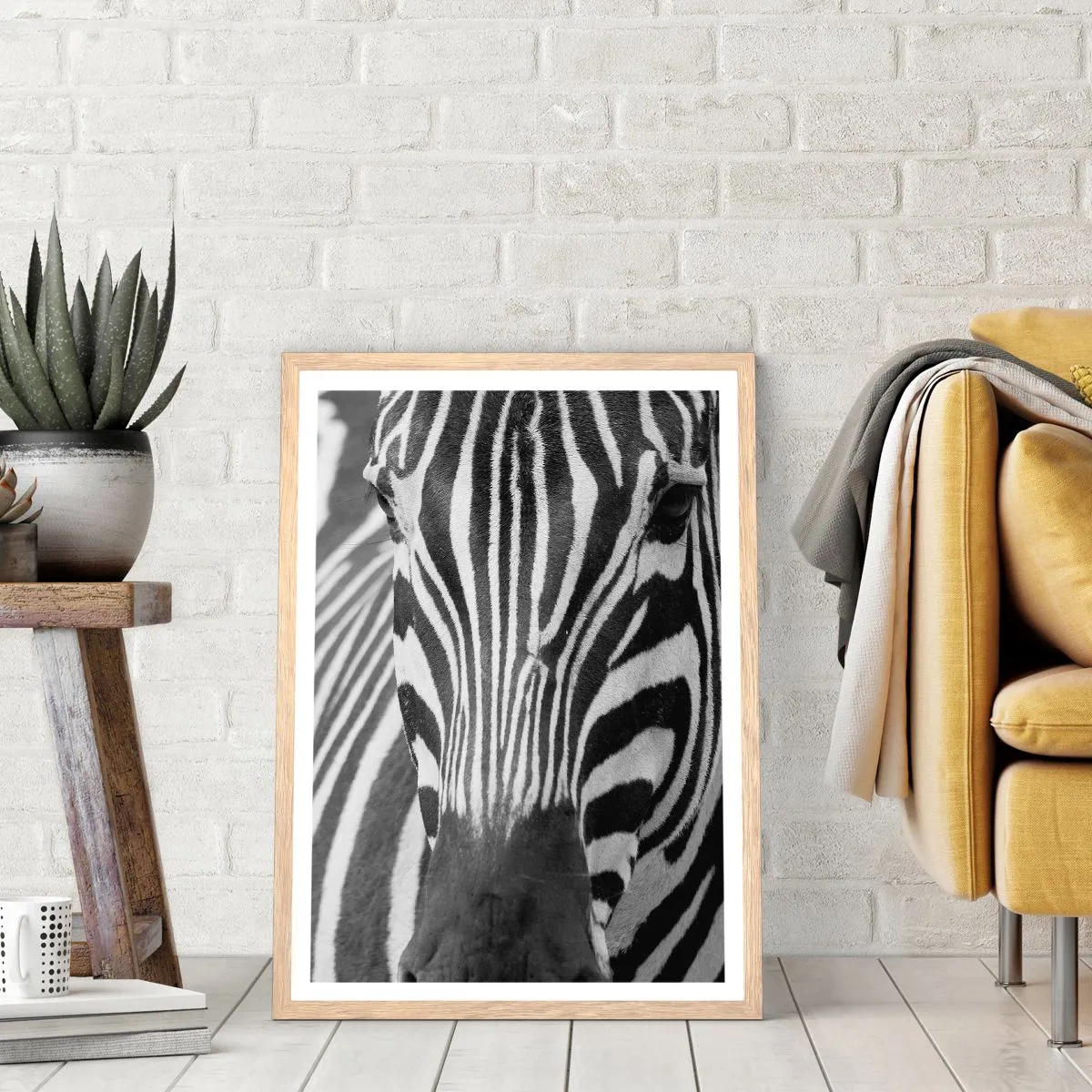 Affiche dans un chêne clair - Poster - Le monde est noir et blanc - 70x100 cm