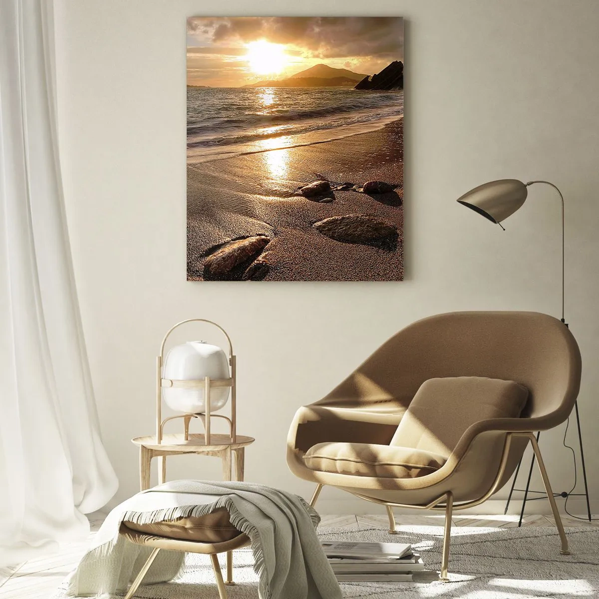 Impression sur verre - Image sur verre - Plage au coucher du soleil avec des pierres sur le rivage - 70x100cm - Suivez le soleil sur les collines - Décoration murale moderne pour le salon et la chambre ARTTOR