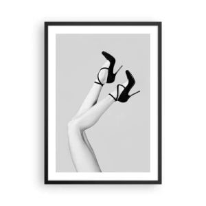 Affiche dans un cadre noir - Poster - Jambes élégantes en talons hauts noirs - 50x70cm - Les jambes en l’air - Décoration murale moderne pour le salon et la chambre ARTTOR