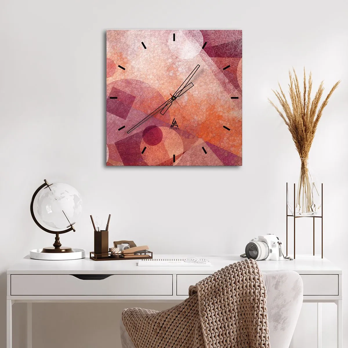 Horloge murale - Pendule murale - Formes géométriques abstraites dans des tons pastel de rose - 30x30cm - Transformations géométriques en rose - Décoration murale moderne pour le salon et la chambre ARTTOR