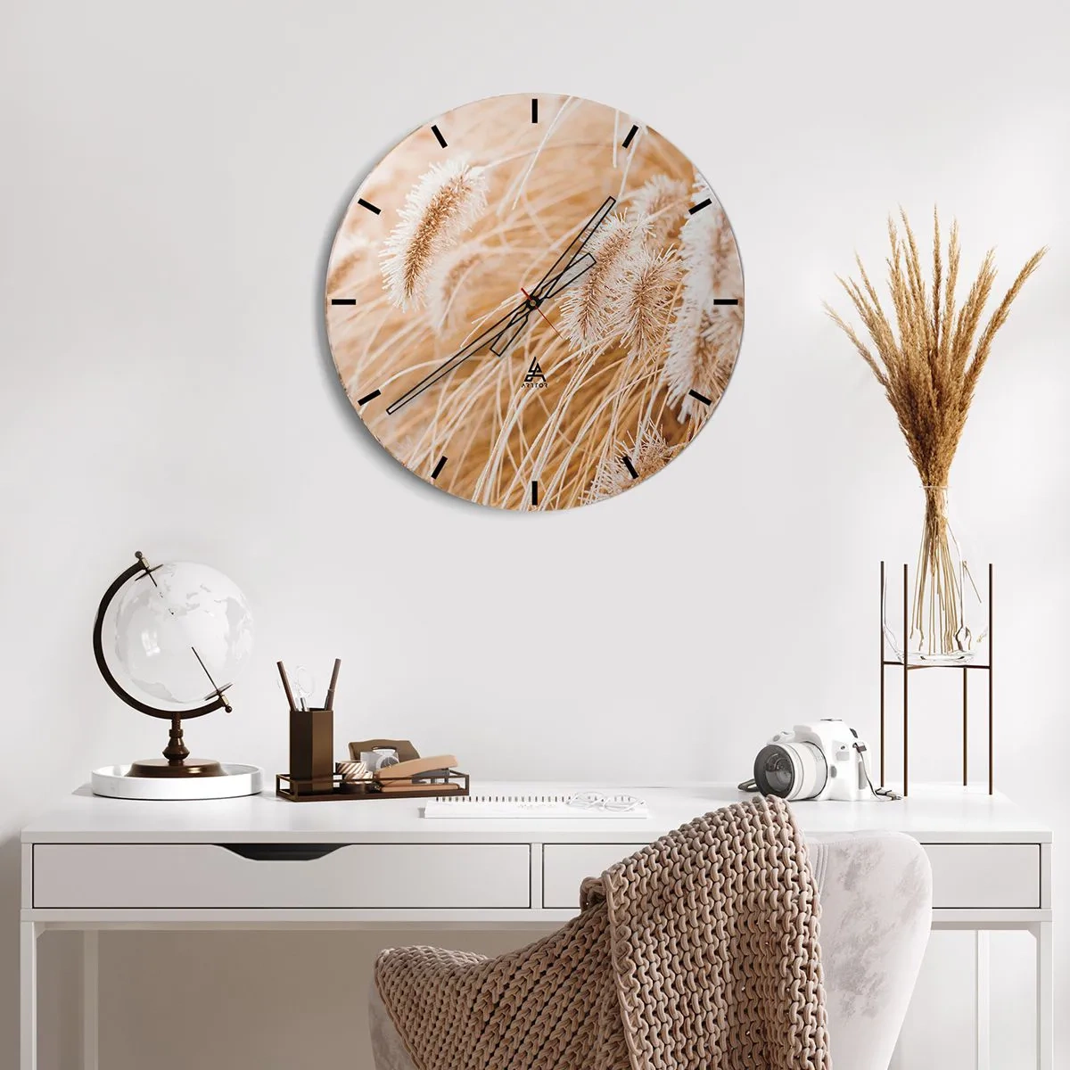 Horloge murale - Pendule murale - Gros plan sur l'herbe dorée se balançant dans le vent - 30x30cm - Le bruissement doré de l'herbe - Décoration murale moderne pour le salon, la cuisine et la chambre ARTTOR