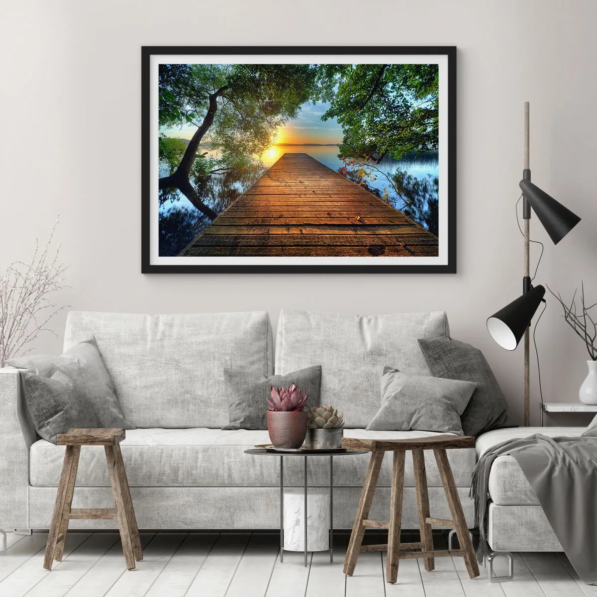 Affiche dans un cadre noir - Poster - Une jetée en bois entourée de verdure au coucher du soleil - 70x50cm - Prenez votre temps, asseyez-vous - Décoration murale moderne pour le salon et la chambre ARTTOR