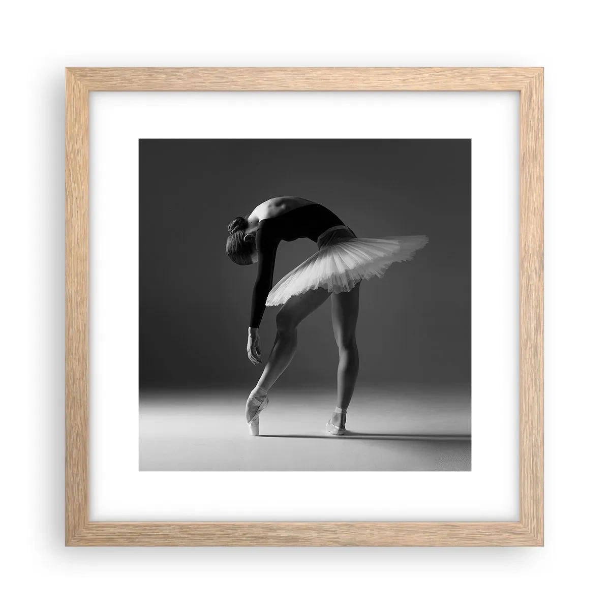 Affiche dans un chêne clair - Poster - Belle ballerine - 30x30 cm