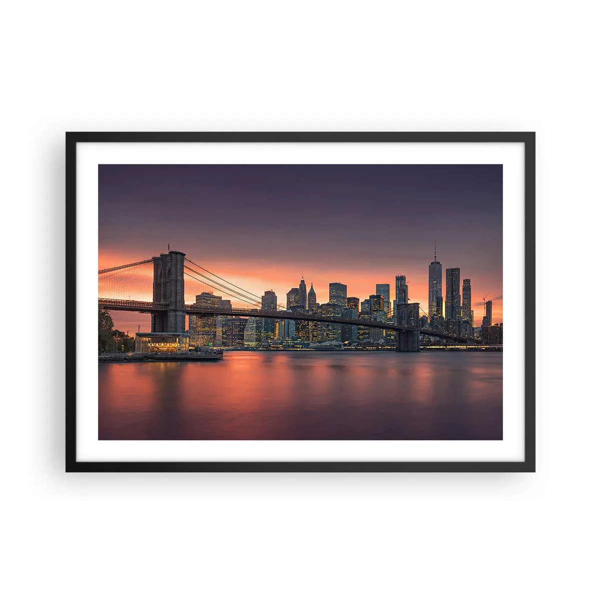 Affiche dans un cadre noir - Poster - Panorama nocturne de la ville avec un pont et un ciel illuminé - 70x50cm - Immergé dans le silence lilas - Décoration murale moderne pour le salon et la chambre ARTTOR