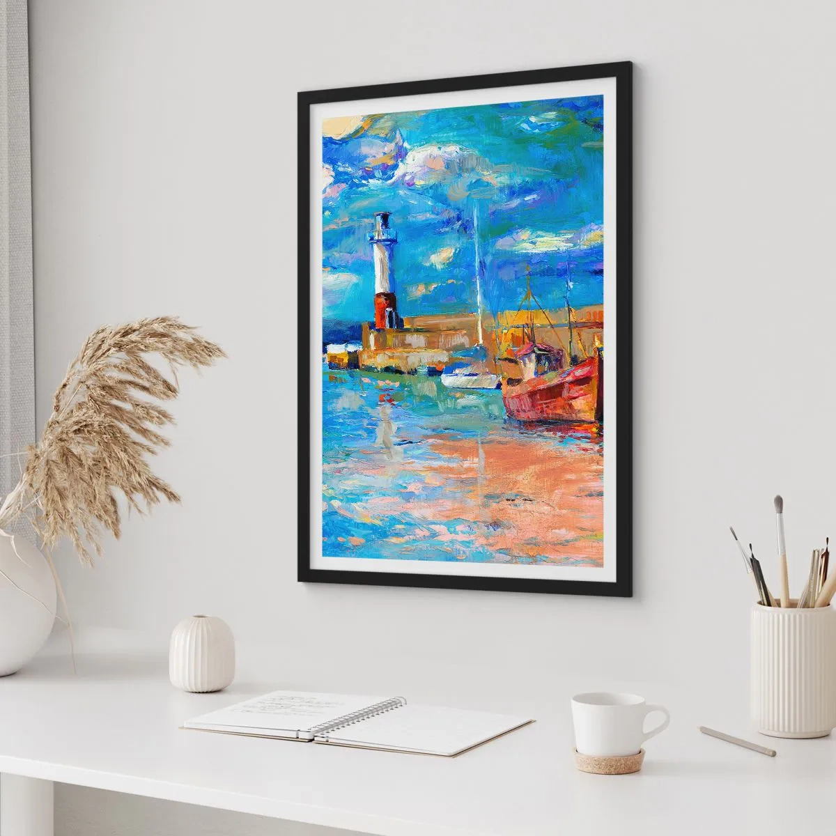 Affiche dans un cadre noir - Poster - Un port pittoresque avec un phare et des bateaux amarrés - 50x70cm - Un après-midi dans la baie arc-en-ciel - Décoration murale moderne pour le salon et la chambre ARTTOR