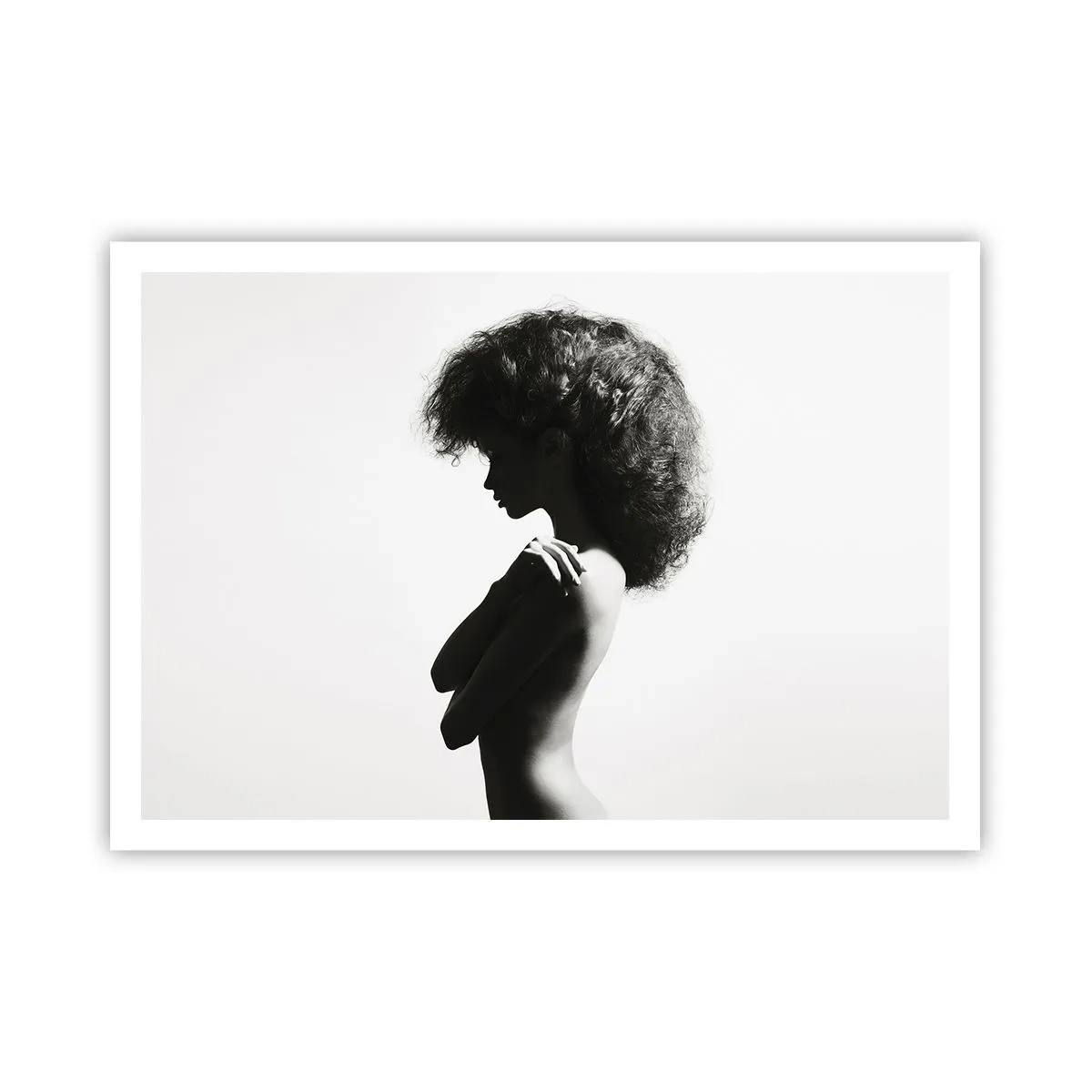 Affiche - Poster - Une silhouette subtile d'une femme dans des tons noirs et blancs sur un fond clair - 100x70cm - Comme une fleur au bout d'une fine tige - Décoration murale moderne pour le salon et la chambre ARTTOR
