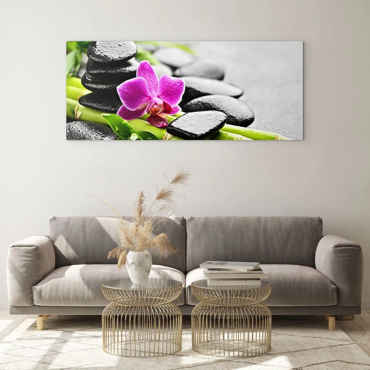 Impression sur verre - Image sur verre - Orchidée violette, pierres noires et bambou dans une composition tranquille - 120x50cm - Dans un équilibre de calme - Décoration murale moderne pour le salon et la chambre ARTTOR
