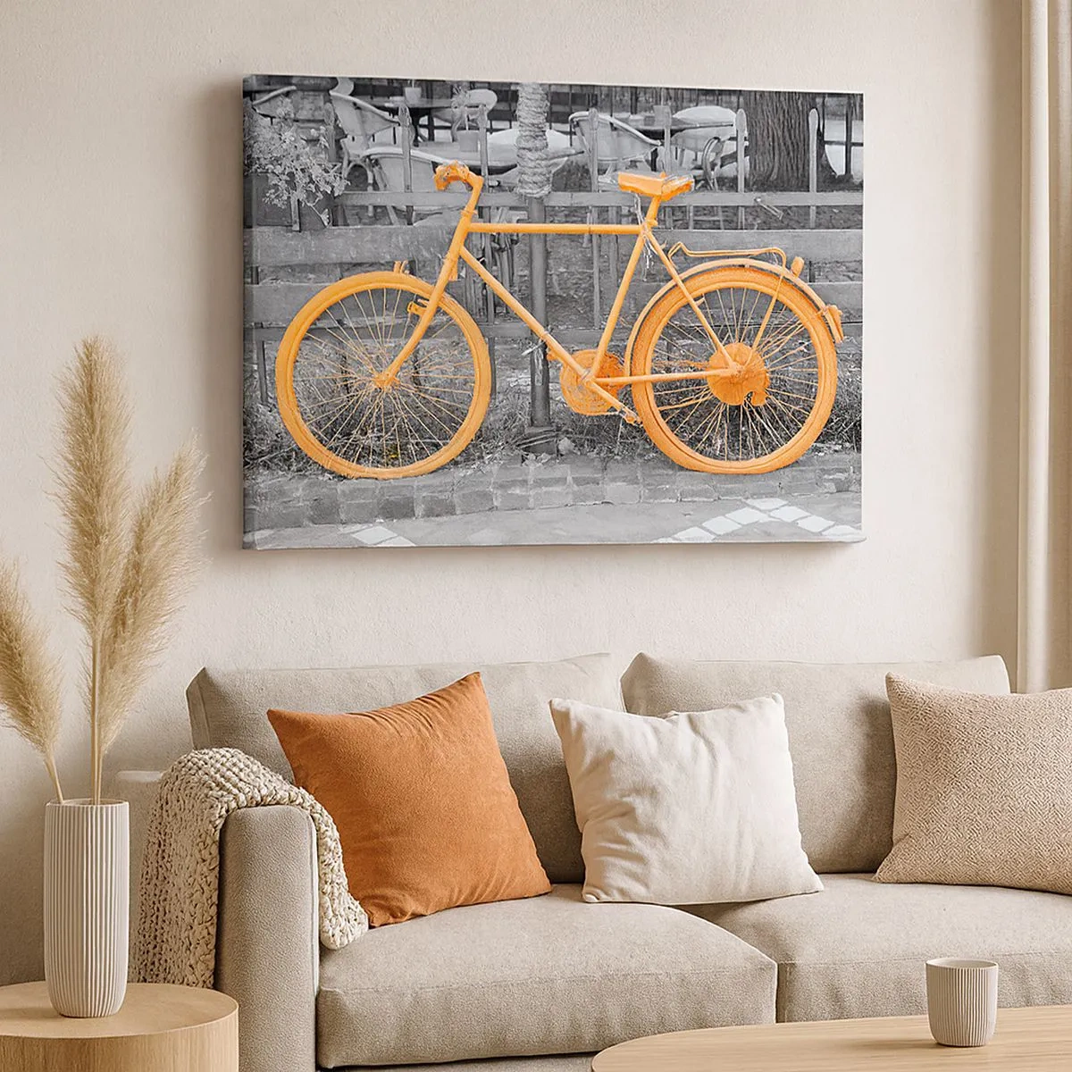 Impression sur toile - Image sur toile - Photographie artistique d'un vélo jaune sur fond noir et blanc - 70x50cm - Allez, je vais attendre ici - Décoration murale moderne pour le salon et la chambre ARTTOR