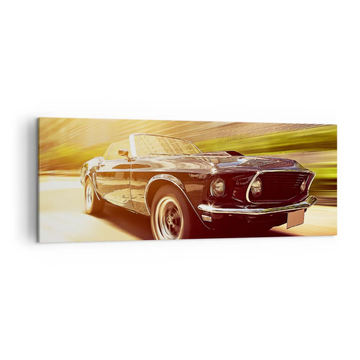 Impression sur toile - Image sur toile - Une voiture classique en mouvement dans un décor urbain - 140x50cm - 1967 - le retour de la légende - Décoration murale moderne pour le salon et la chambre ARTTOR