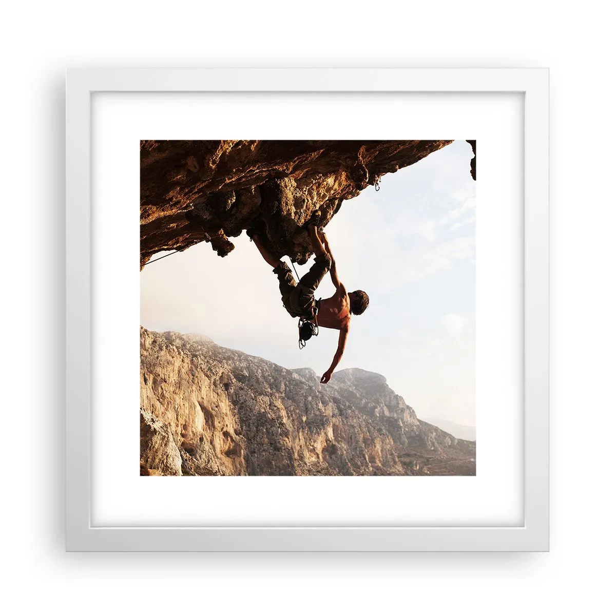 Affiche dans un cadre blanc - Poster - Le monde rétréci dans une main sur une coupe de rocher - 30x30 cm