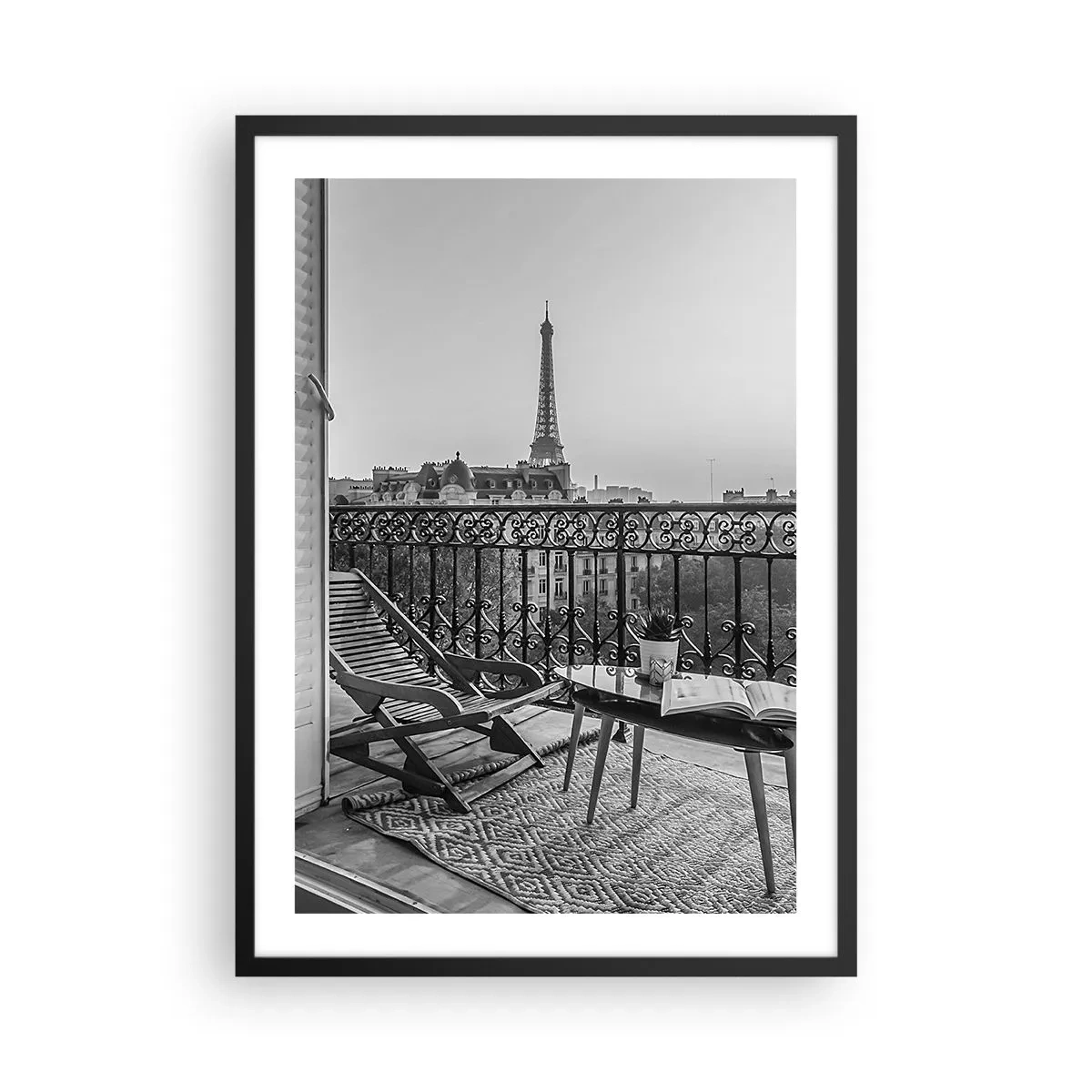 Affiche dans un cadre noir - Poster - Vue de la Tour Eiffel depuis un élégant balcon parisien - 50x70cm - Après-midi parisien - Décoration murale moderne pour le salon et la chambre ARTTOR
