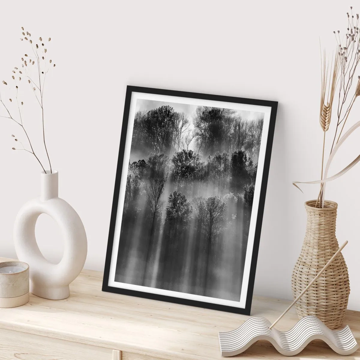 Affiche dans un cadre noir - Poster - Dans les flots de lumière - 30x40 cm