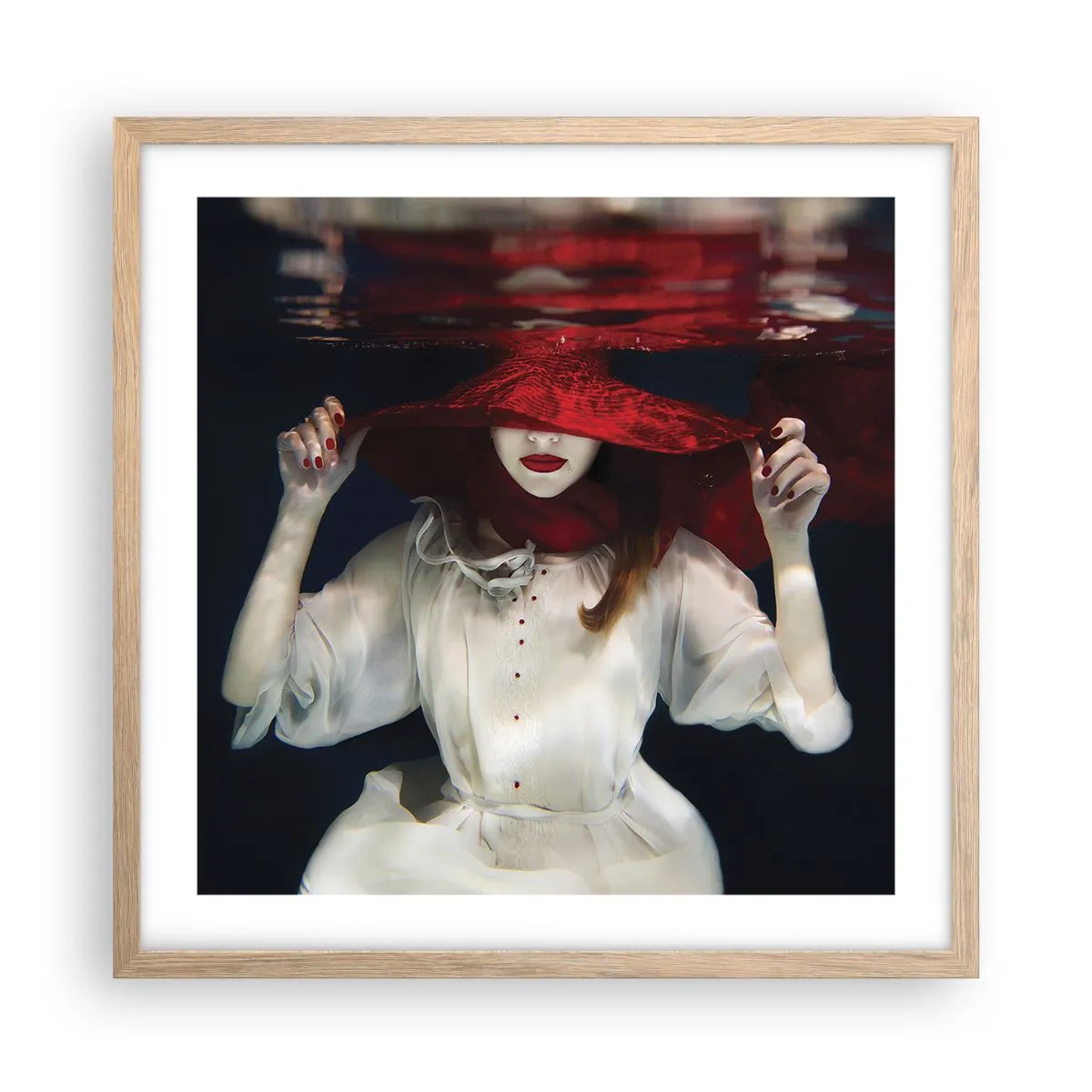 Affiche dans un chêne clair - Poster - Femme mystérieuse - 50x50 cm