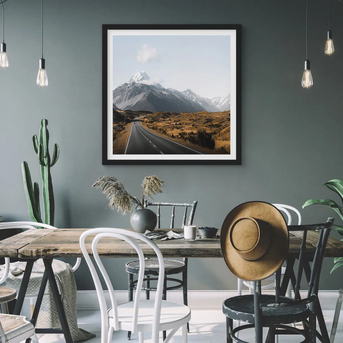 Affiche dans un cadre noir - Poster - Chemin vers le coeur de la montagne - 30x30 cm