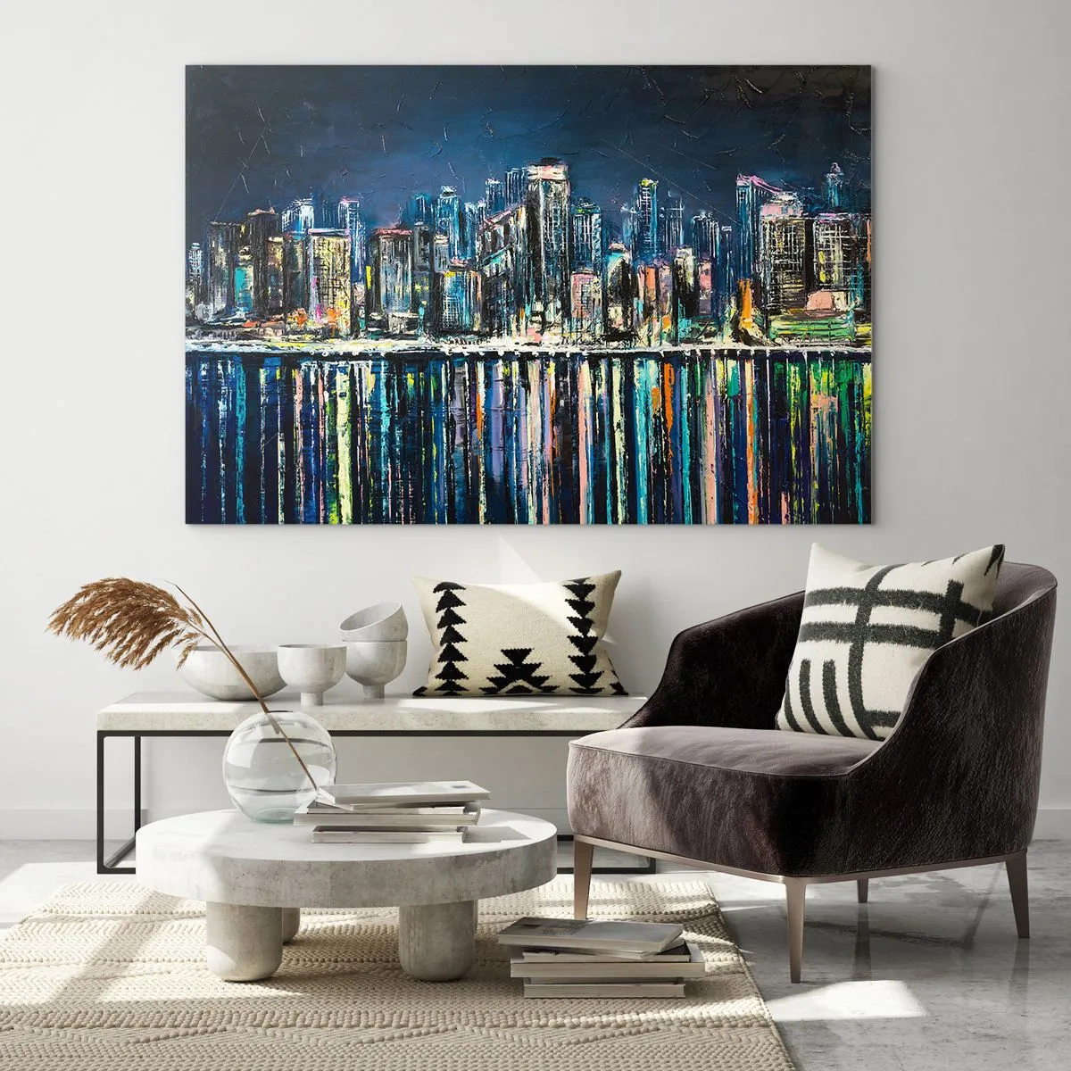 Impression sur verre - Image sur verre - Panorama de la ville la nuit avec les lumières se reflétant dans l'eau - 70x50cm - Cascade de lumières - Décoration murale moderne pour le salon et la chambre ARTTOR