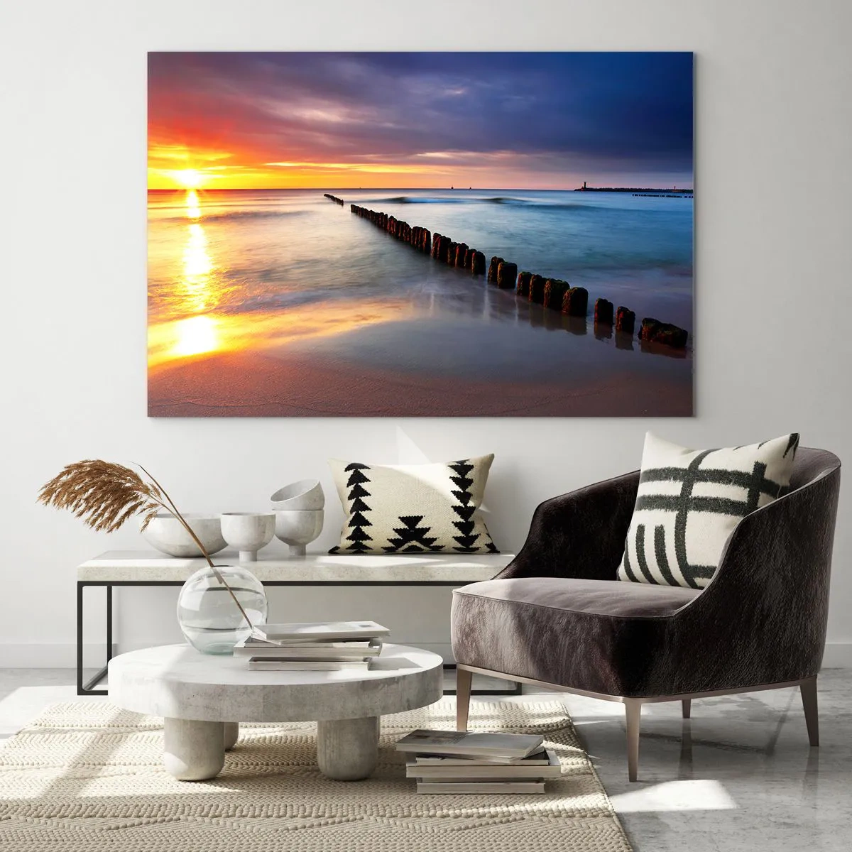 Impression sur verre - Image sur verre - Coucher de soleil sur la mer avec des brise-lames en bois - 70x50cm - Ecoute le silence - Décoration murale moderne pour le salon et la chambre ARTTOR