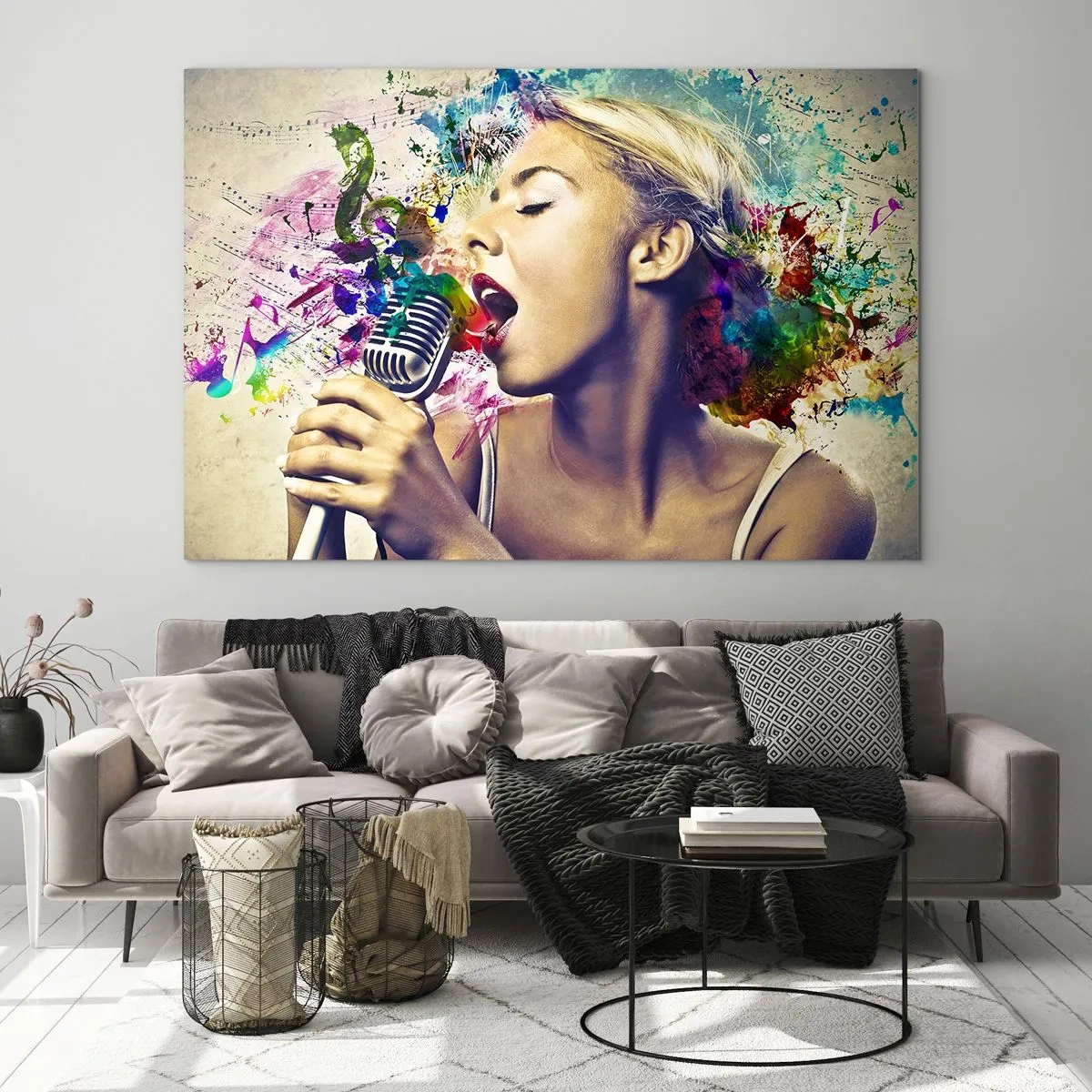 Impression sur verre - Image sur verre - Une composition colorée d'une femme chantant dans un microphone. - 120x80cm - Peindre le monde avec sa voix - Décoration murale moderne pour le salon et la chambre ARTTOR