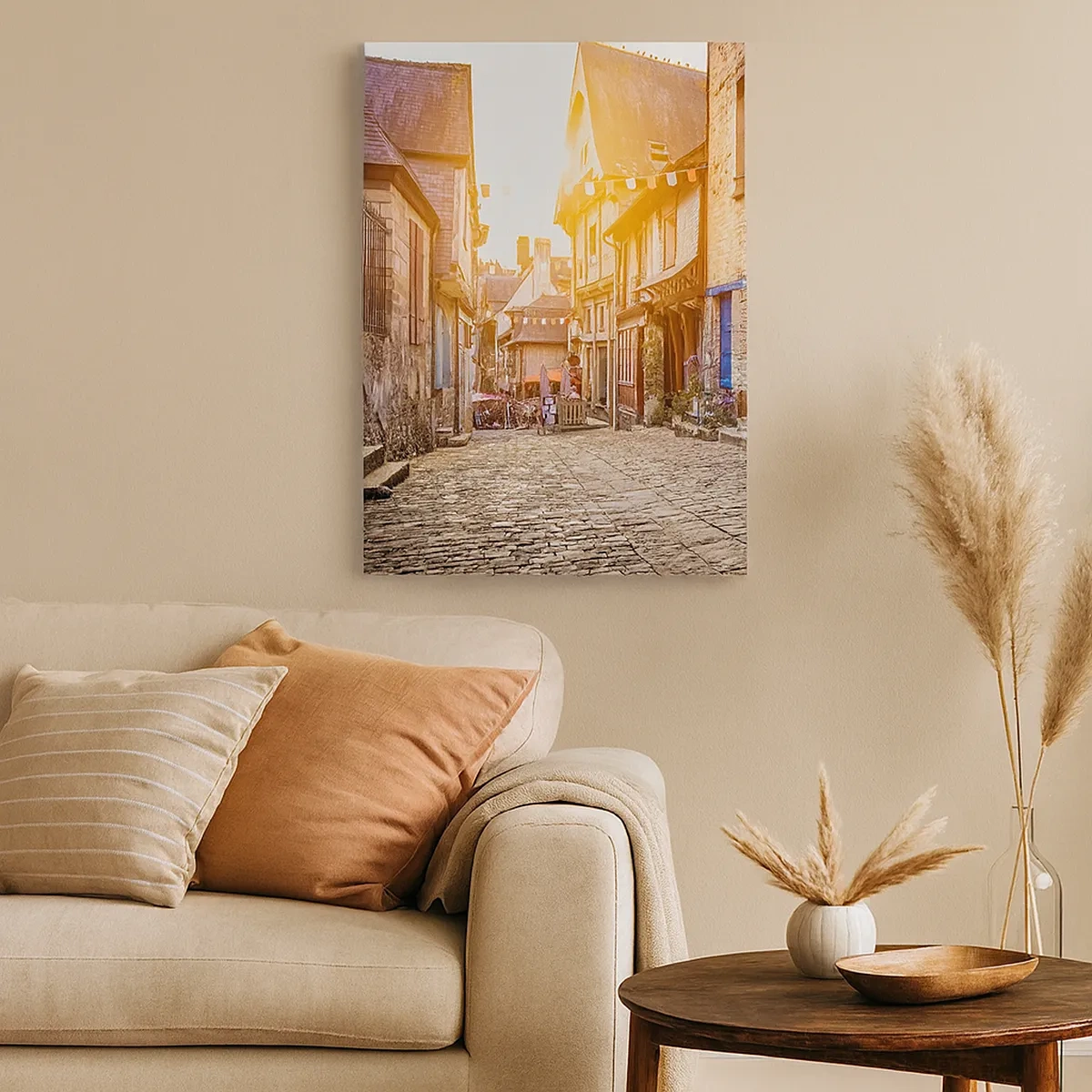 Impression sur toile - Image sur toile - Une charmante rue pavée au soleil - 50x70cm - Aux confins du monde - Décoration murale moderne pour le salon et la chambre ARTTOR